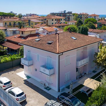 Villa Amelia Rooms Marina di Pietrasanta Exterior foto